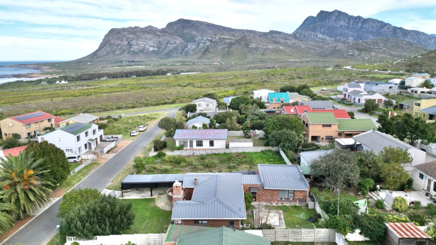 3 Bedroom Property for Sale in Palmiet Western Cape
